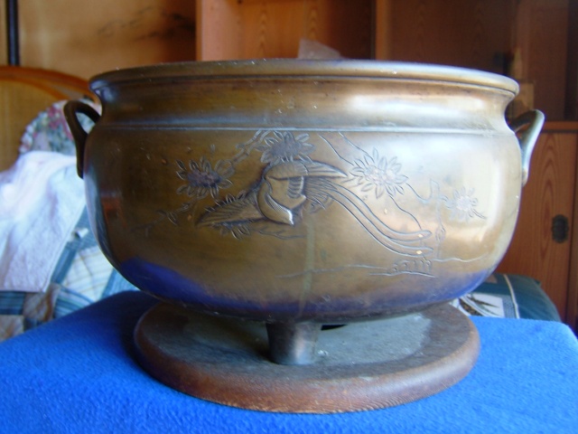 銅の火鉢